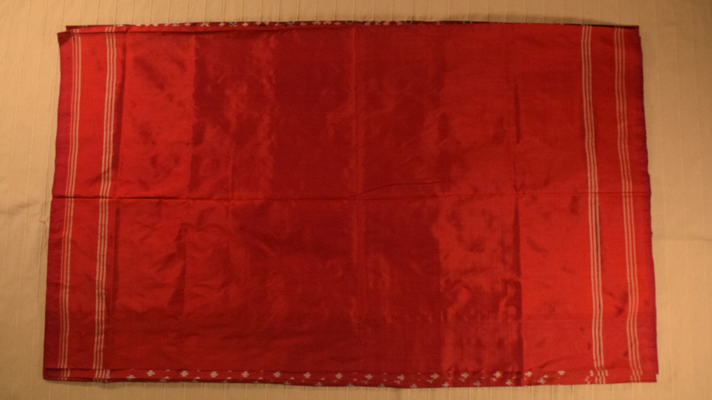 Classic Pink with White Motifs Pure handloom Pochampally Ikat Silk saree