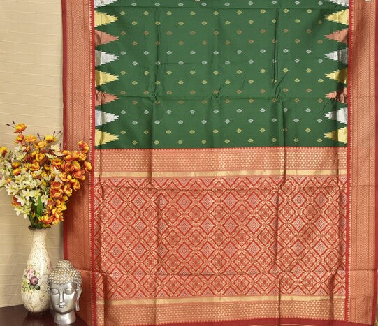 Rich Emerald Green Paithani Silk Saree