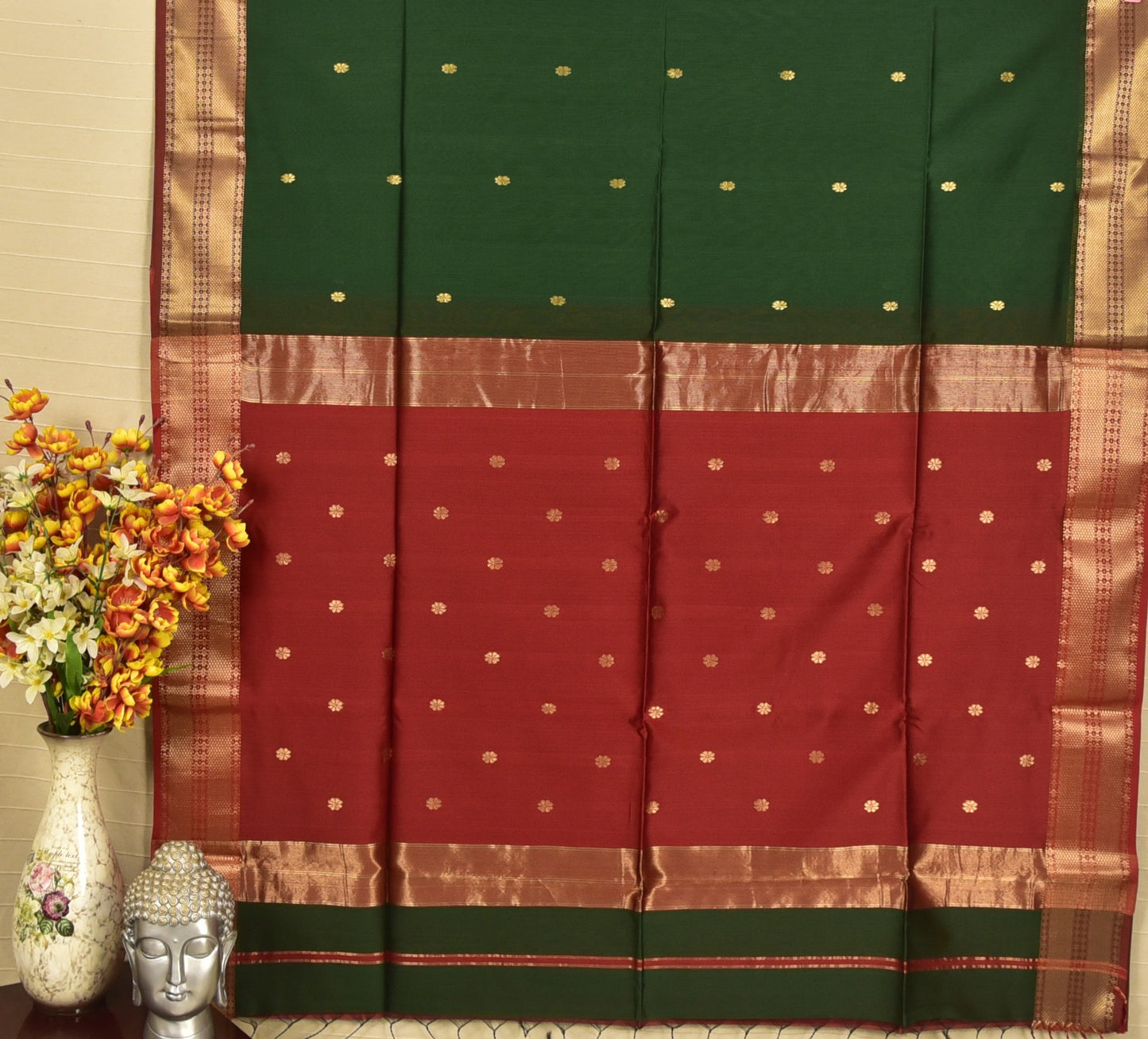 Imperial Bottle Green & Crimson Red Maheshwari Silk Cotton Saree