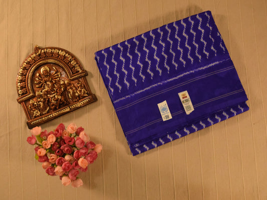 Royal Blue with White Zigzag Patterns Pure handloom Pochampally Ikat Silk saree