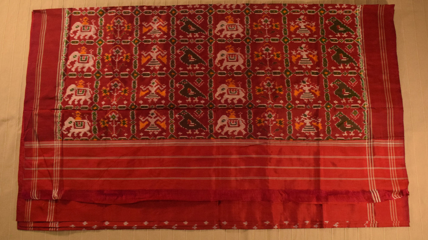 Classic Pink with White Motifs Pure handloom Pochampally Ikat Silk saree