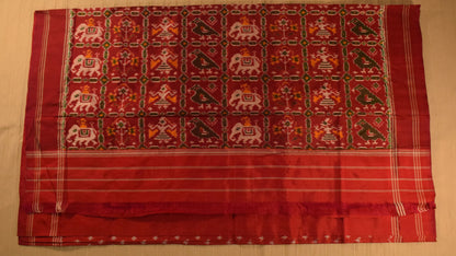 Classic Pink with White Motifs Pure handloom Pochampally Ikat Silk saree