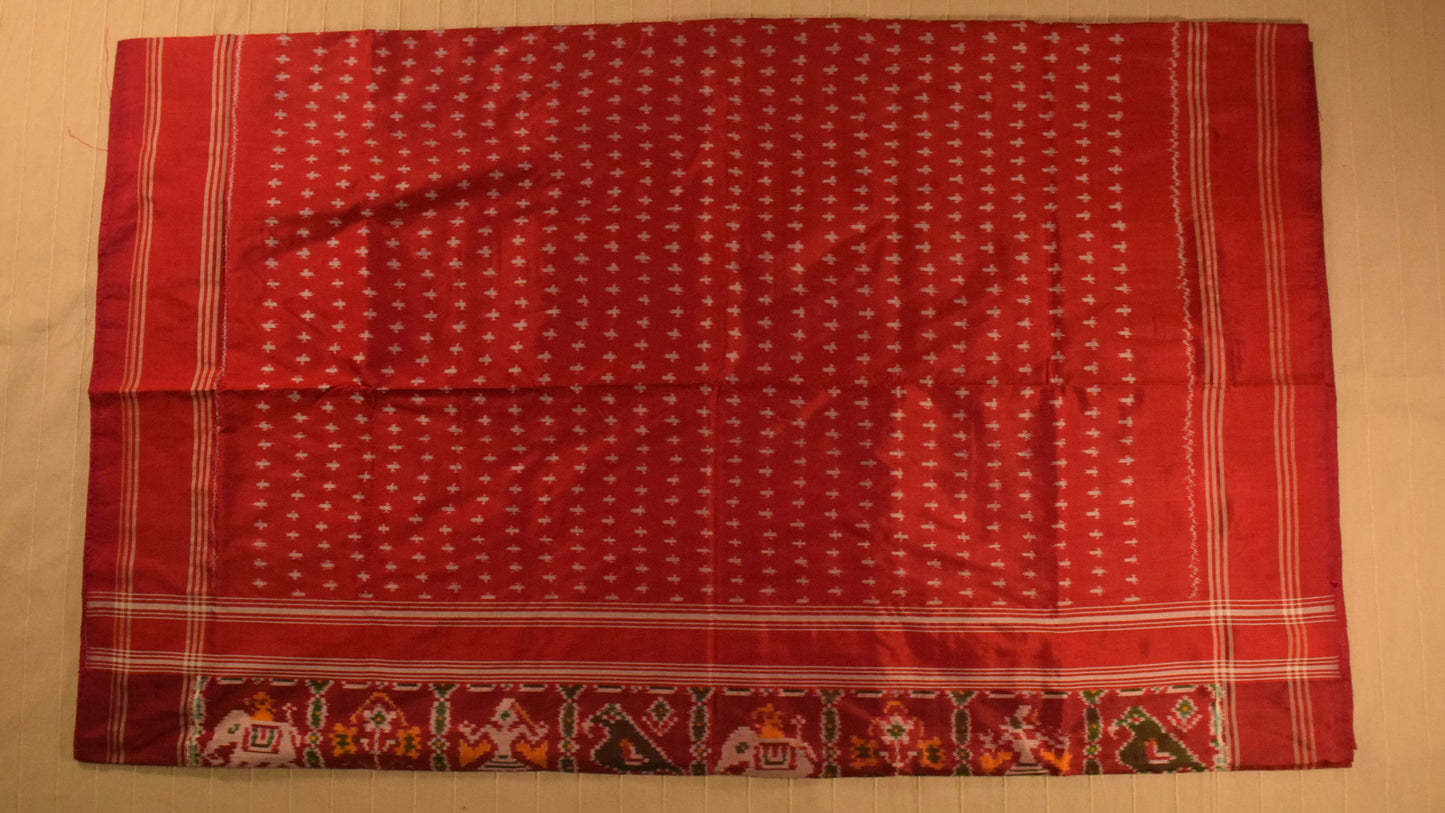 Classic Pink with White Motifs Pure handloom Pochampally Ikat Silk saree