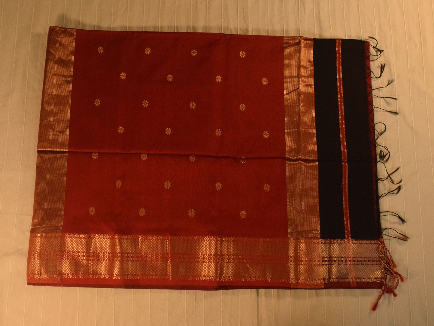 Classic Black and Maroon Handloom Maheshwari Saree