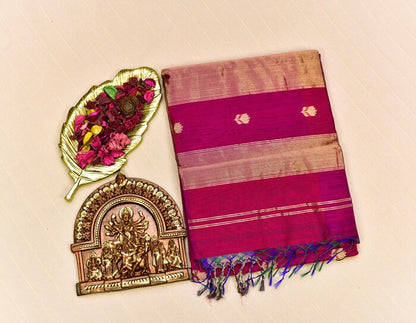 Graceful Crimson Maheshwari Silk Cotton Saree