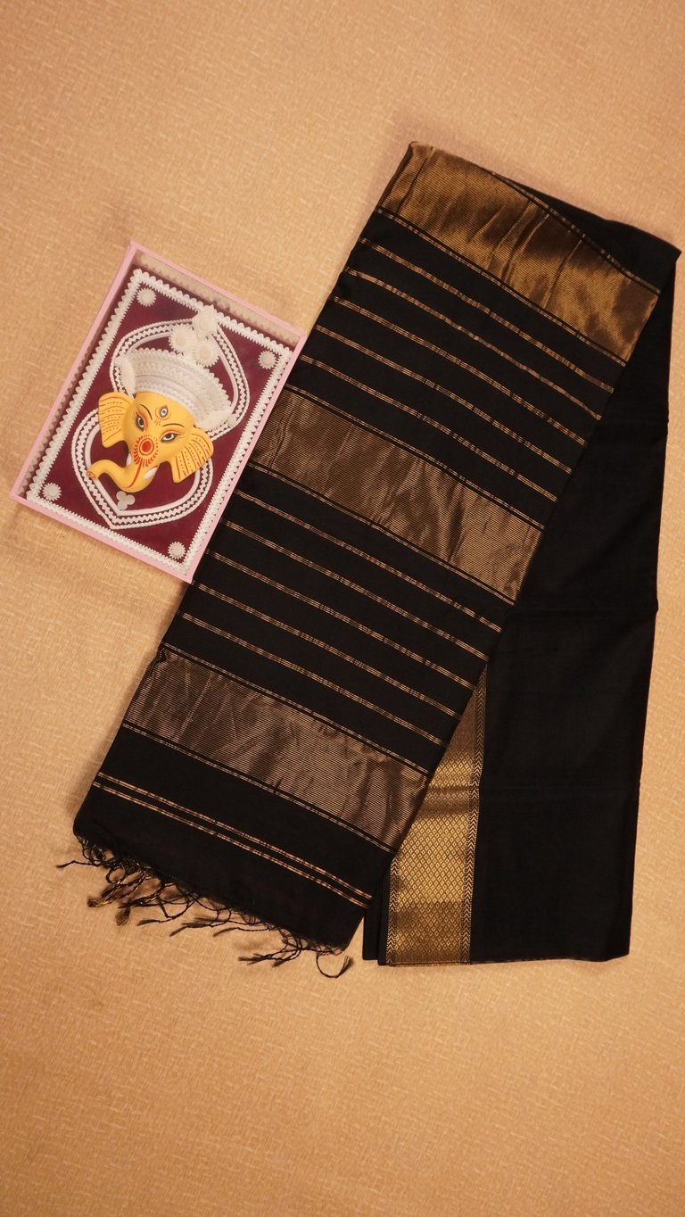 Classic Black Traditional Handloom Maheshwari Saree
